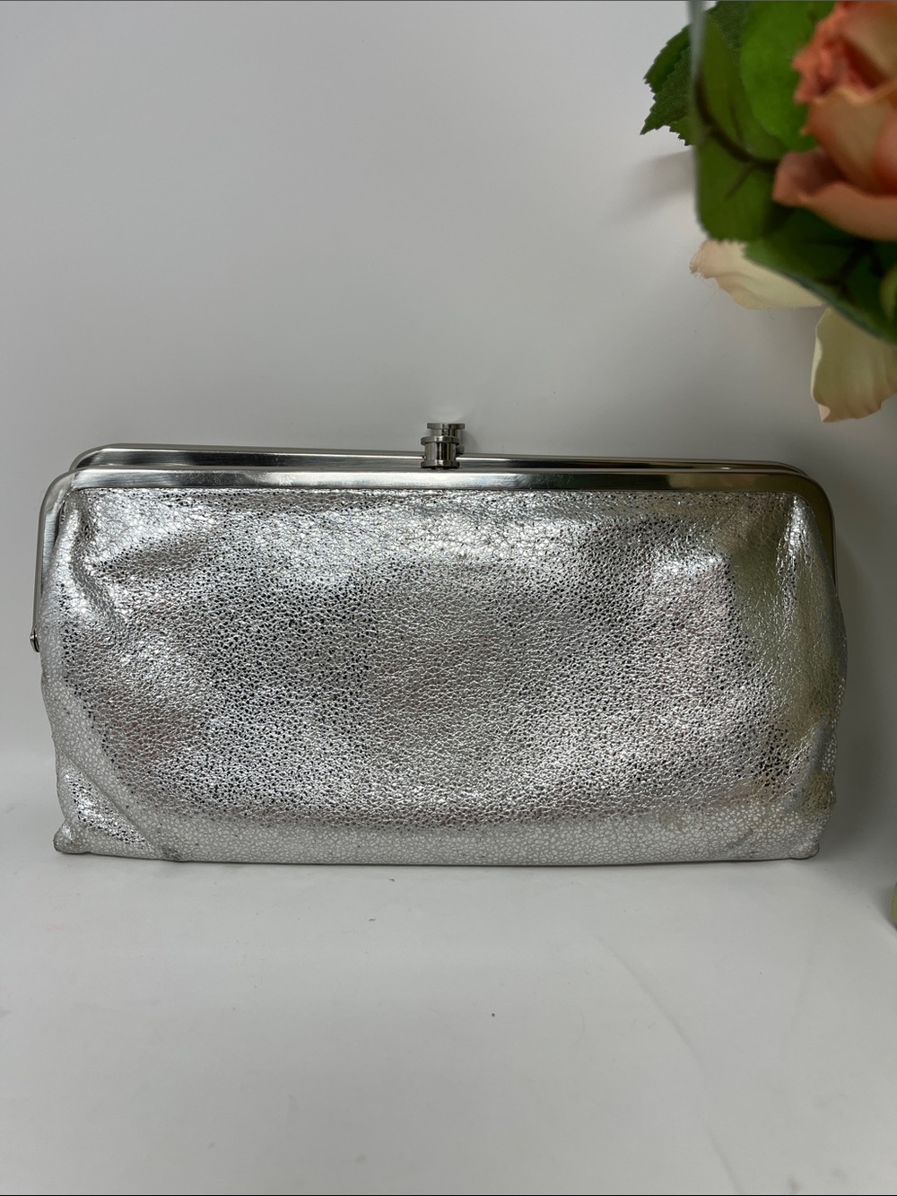 HOBO INTERNATIONAL LAUREN CLUTCH WALLET METALLIC SILVER DOUBLE TWISTLOCK